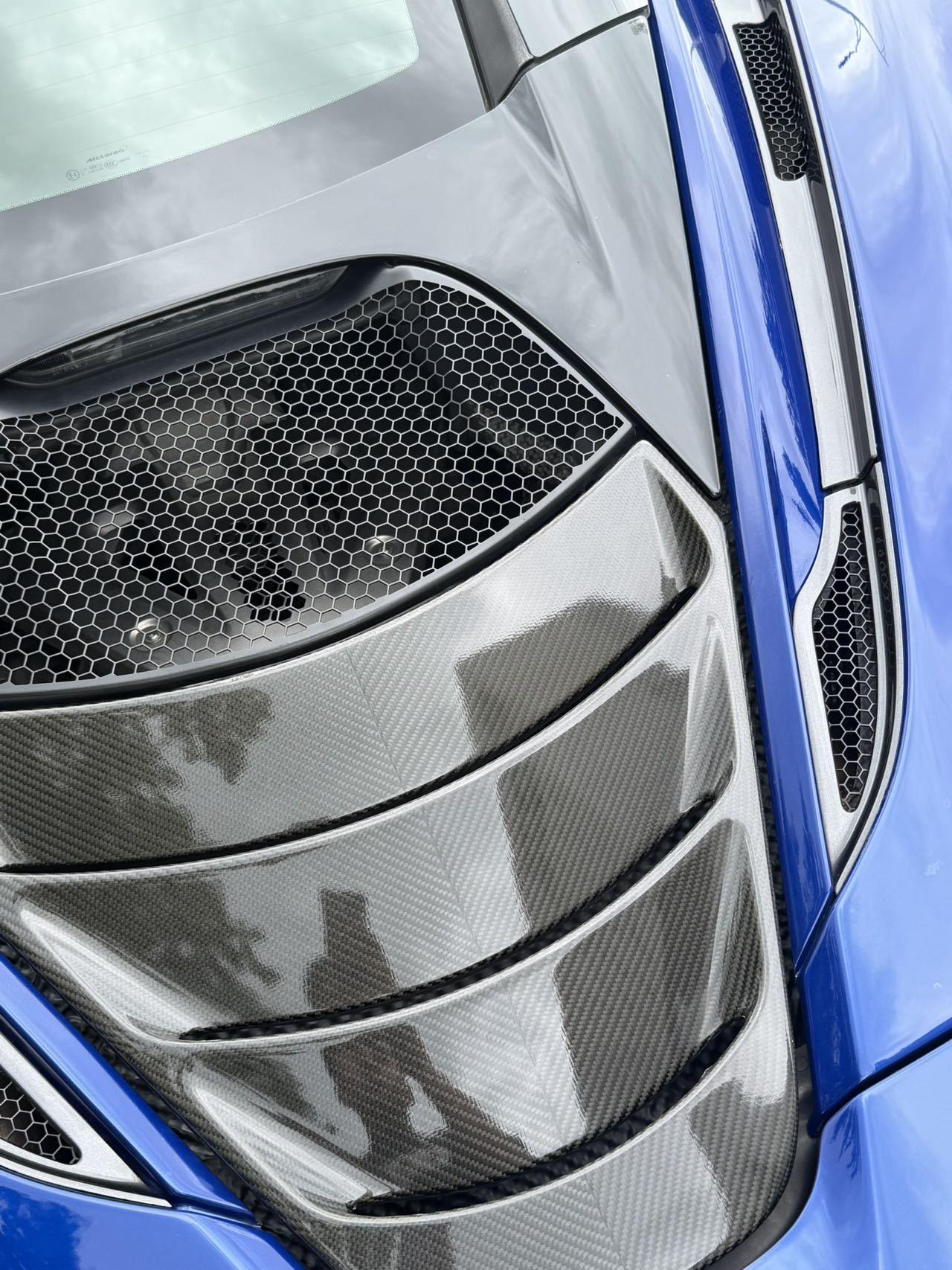 McLaren 720S 2019 thumb 4