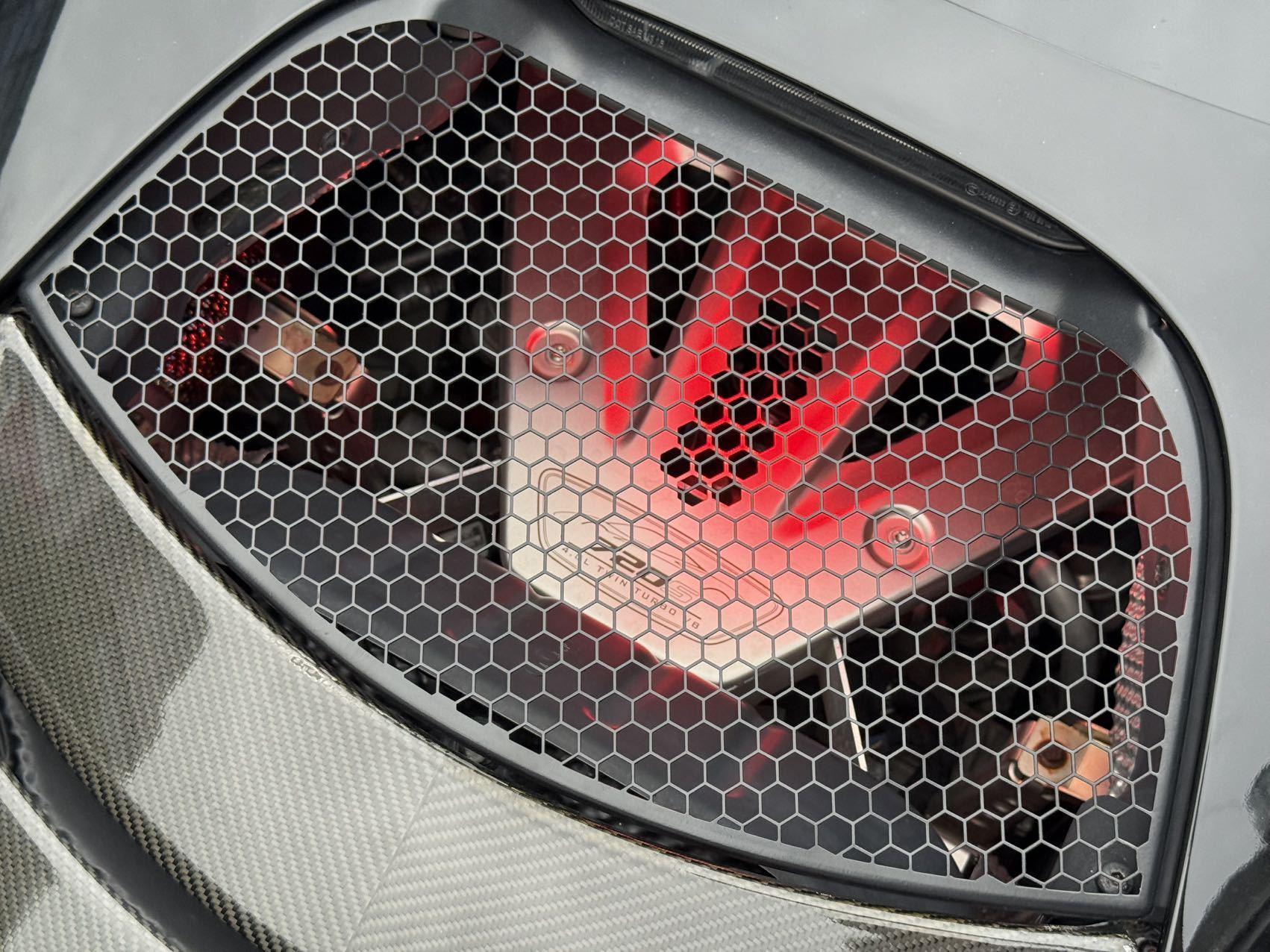 McLaren 720S 2019 thumb 9