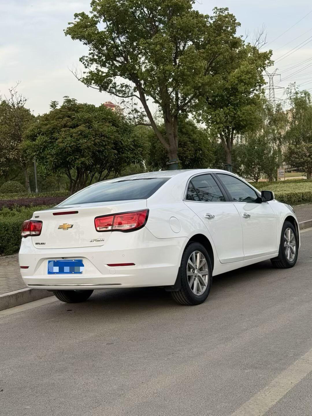 Chevrolet Malibu 2018 thumb 3
