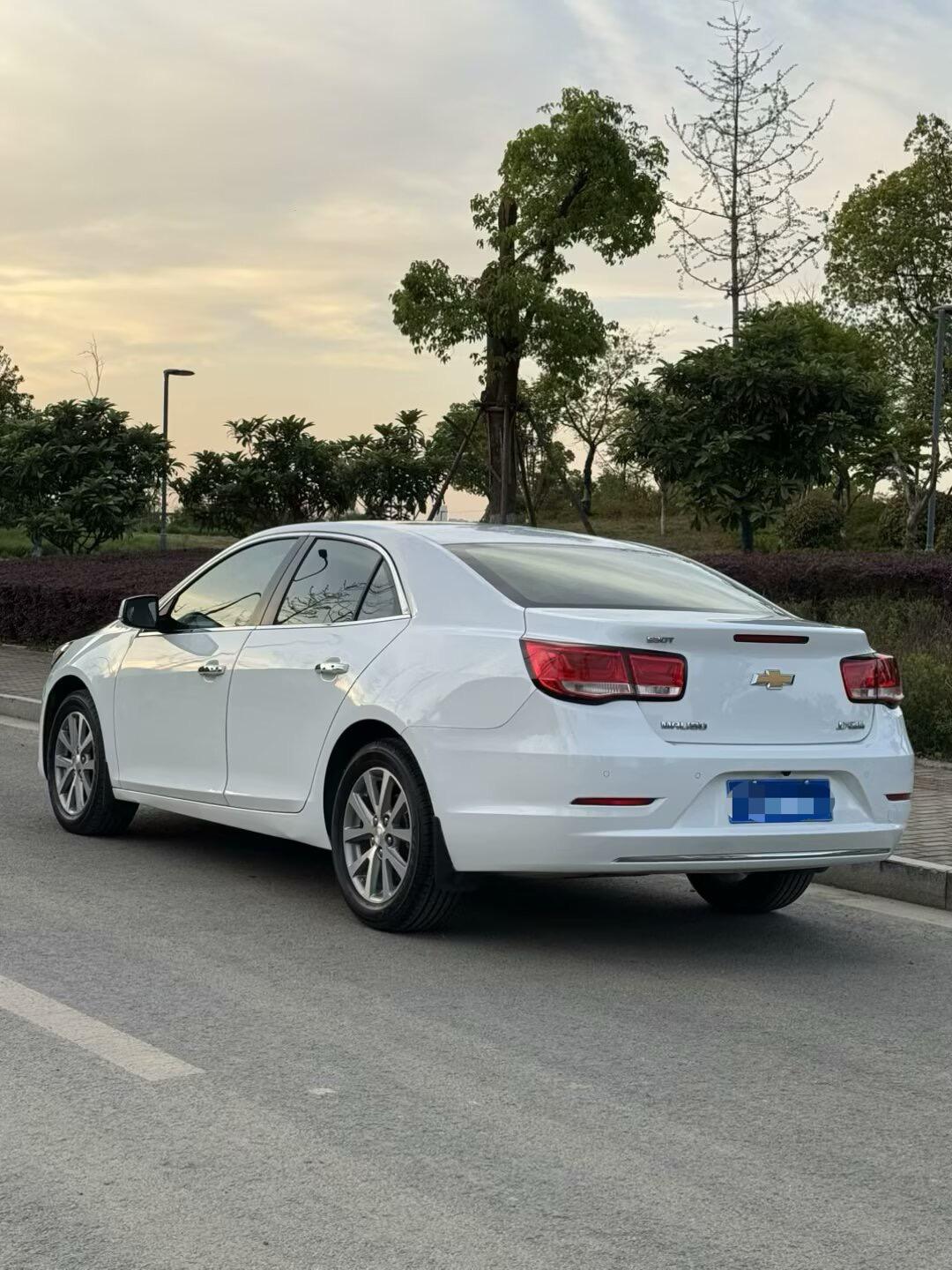 Chevrolet Malibu 2018 thumb 12