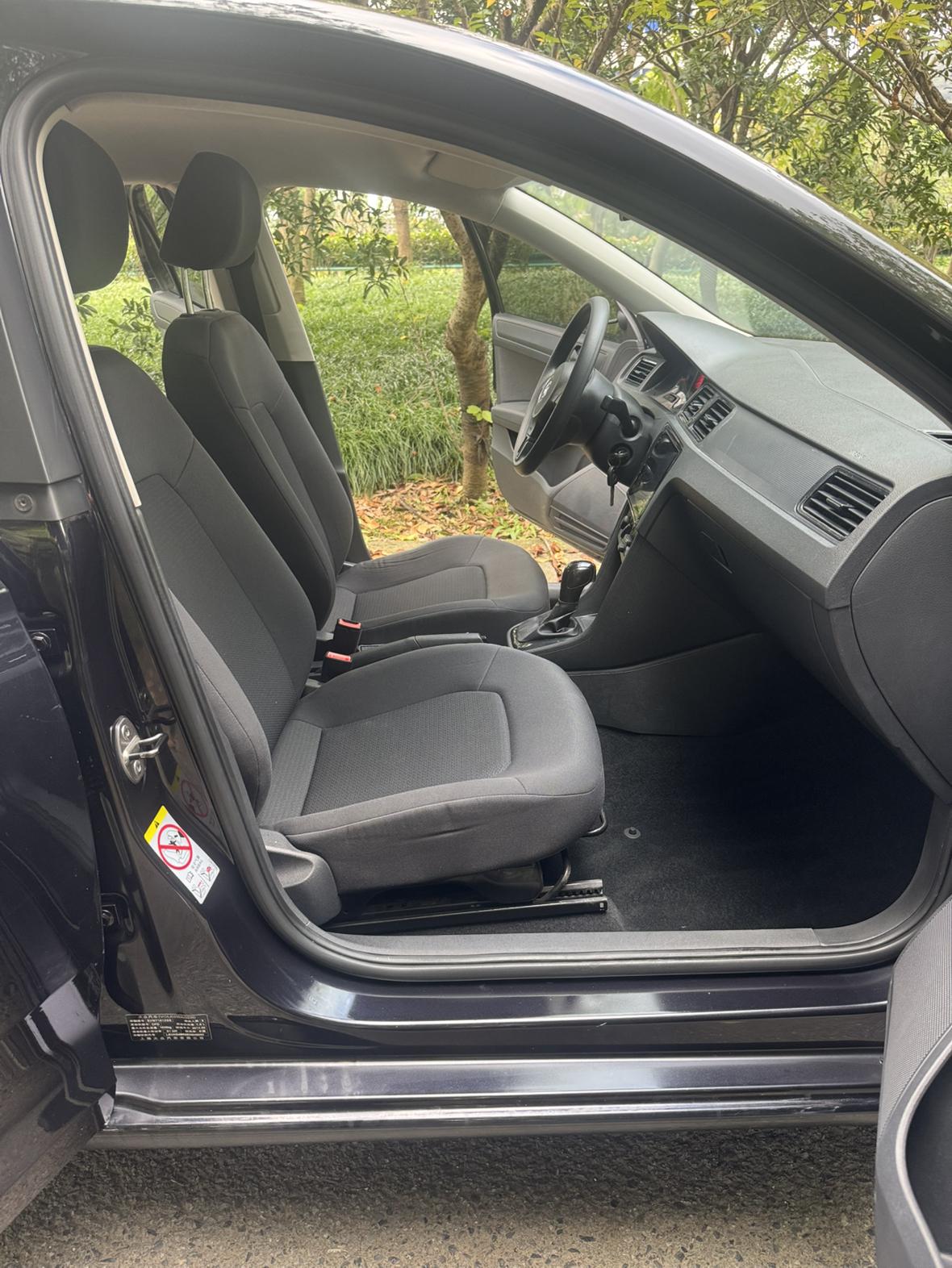 Volkswagen Santana 2015 thumb 8
