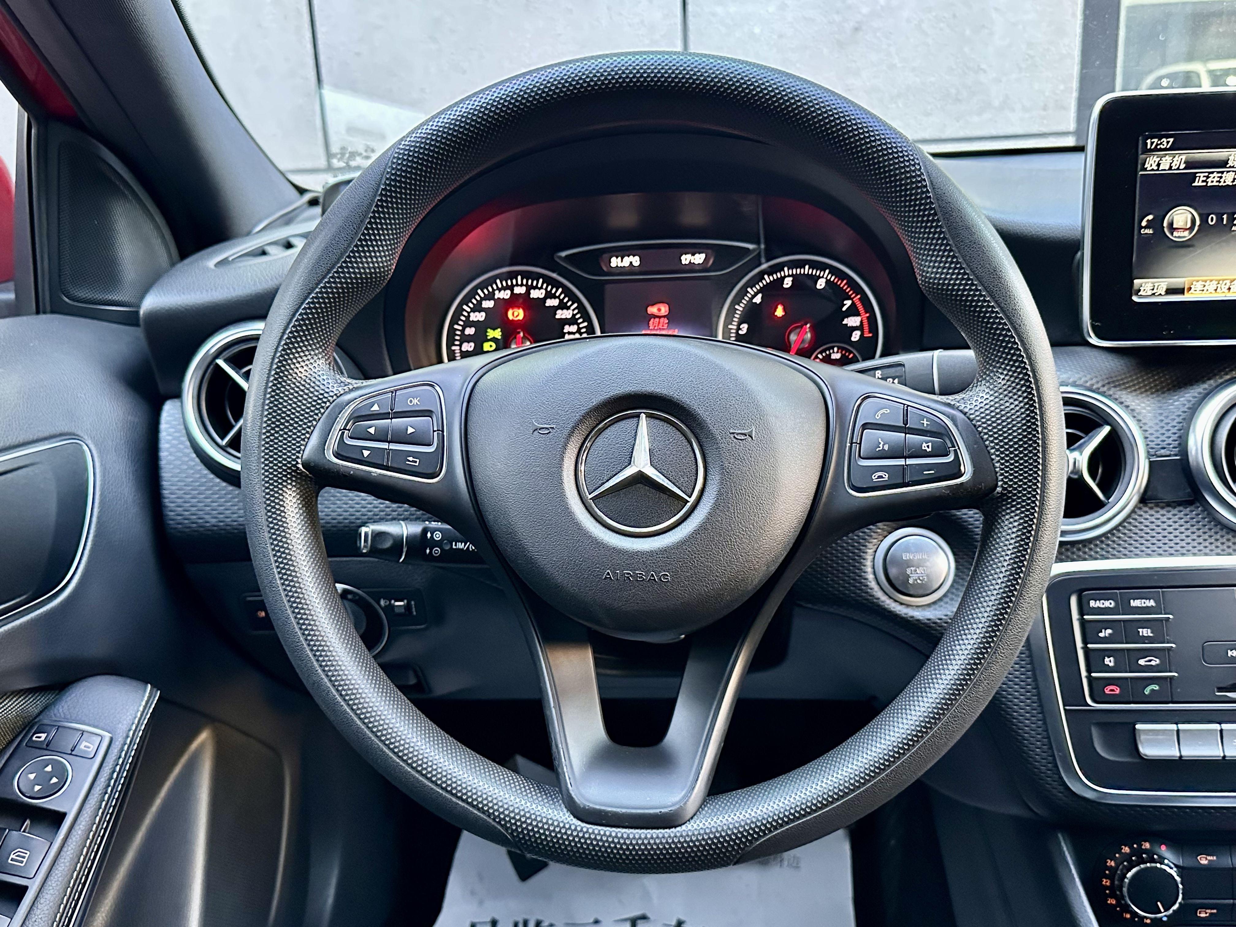 Mercedes-Benz A-Класс 2016 thumb 10
