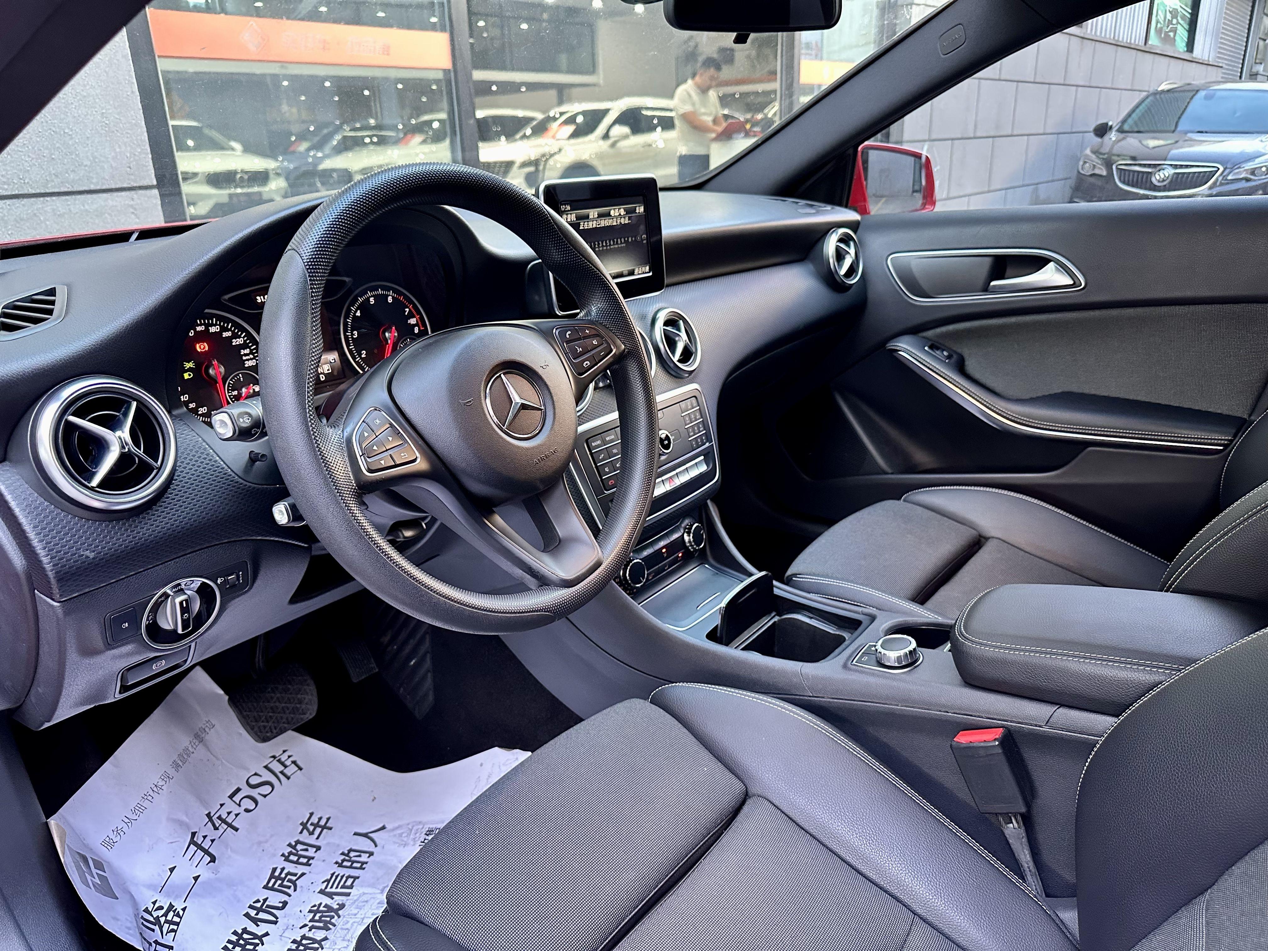 Mercedes-Benz A-Класс 2016 thumb 12