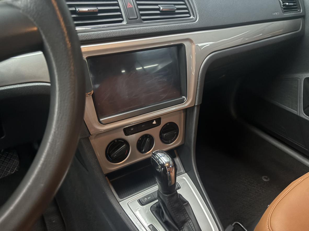 Volkswagen Lavida 2013 thumb 4