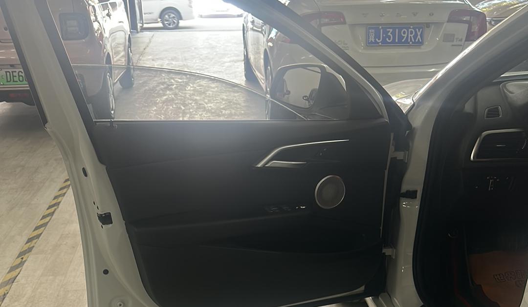 BMW 1 серии 2021 thumb 10