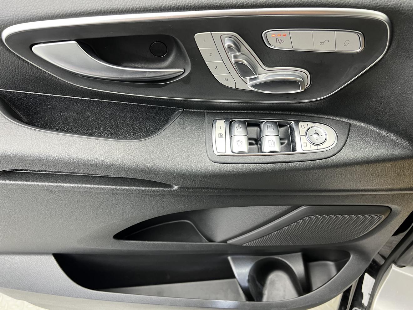 Mercedes-Benz Wei Ting 2023 thumb 4