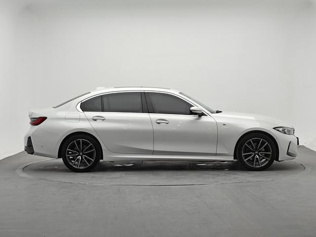 BMW 3 серии 2023 thumb 6