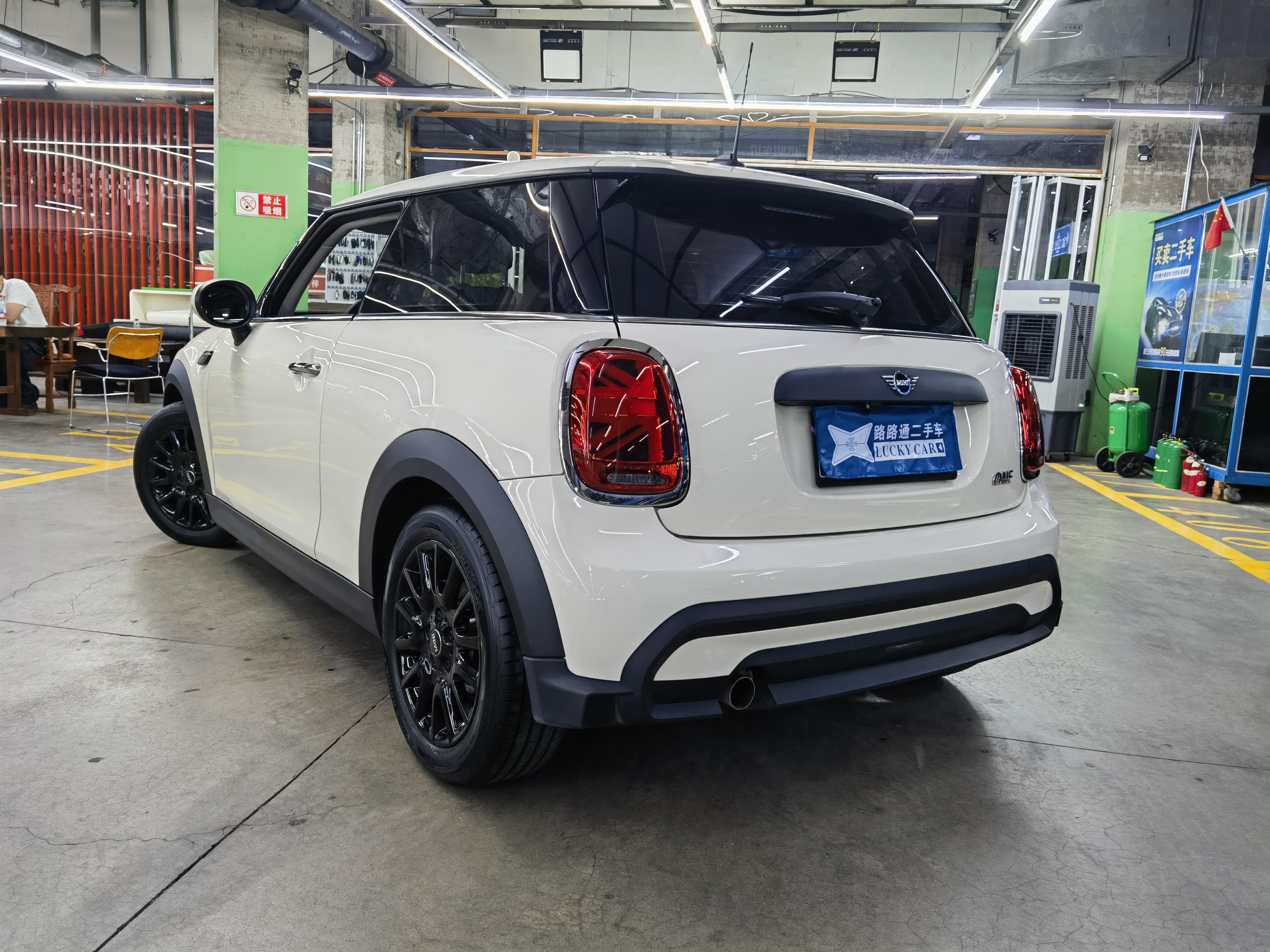 Mini Hatch 2022 thumb 2