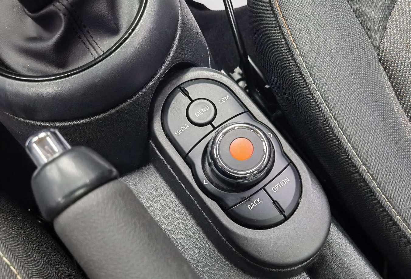 Mini Hatch 2022 thumb 7