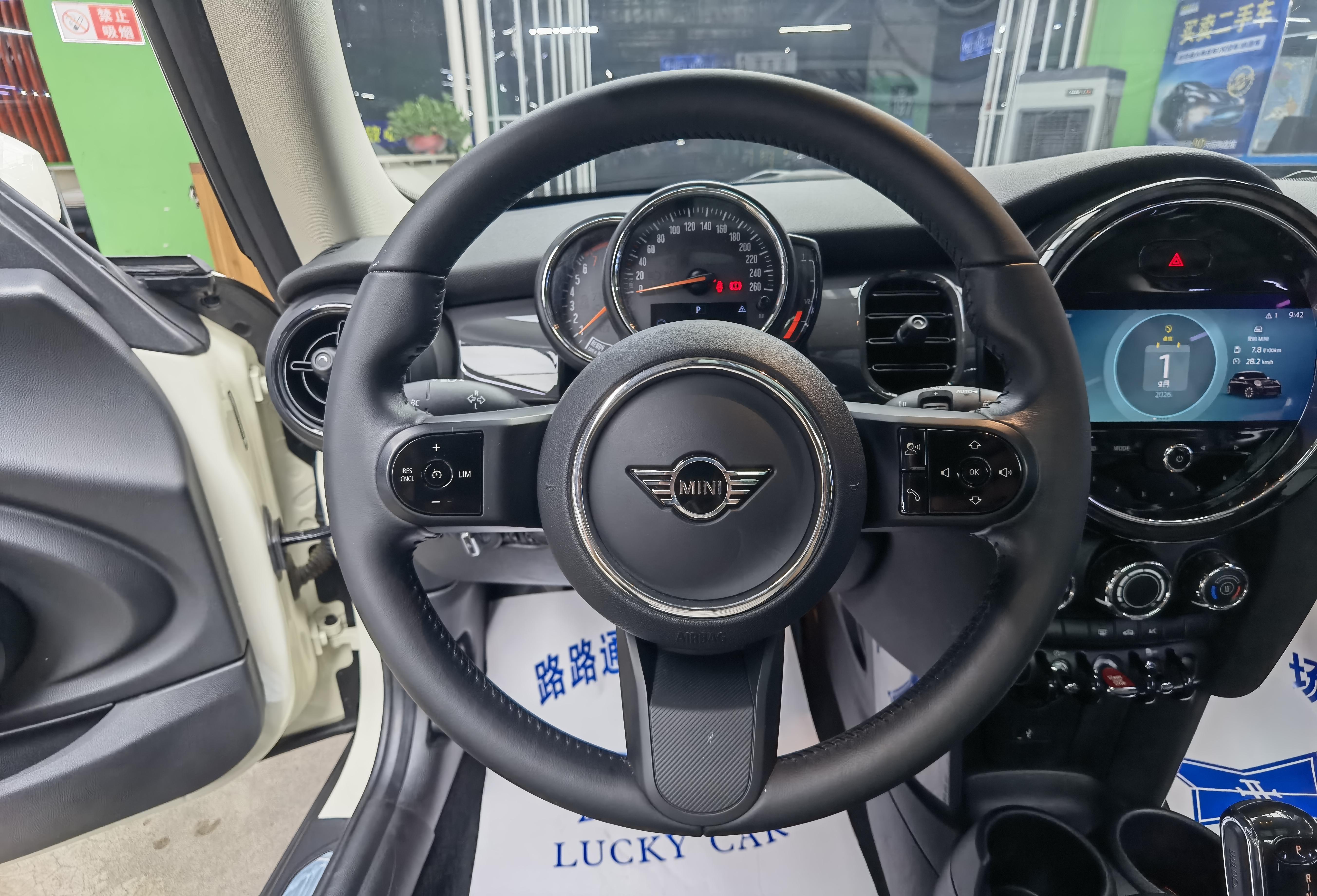 Mini Hatch 2022 thumb 10