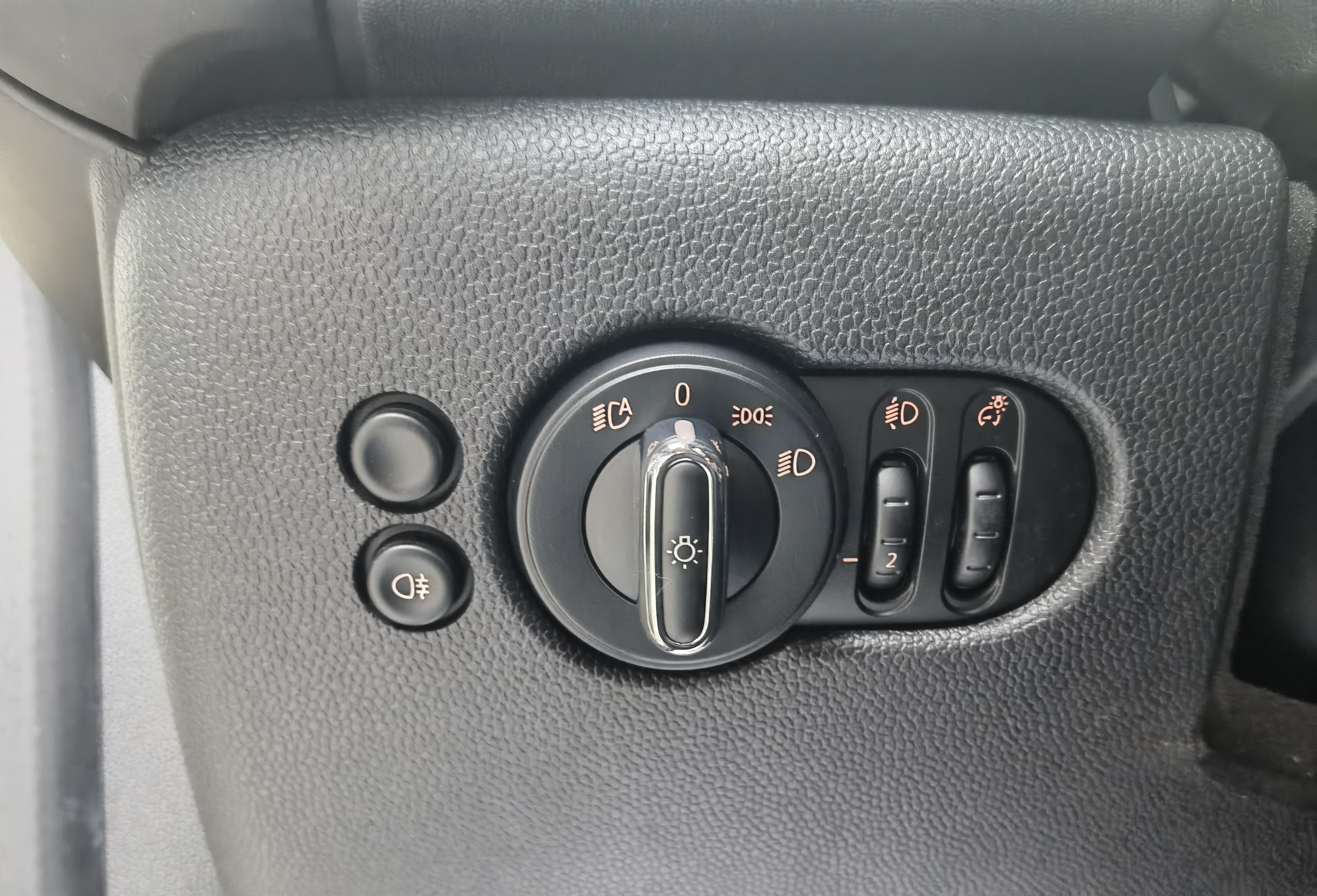 Mini Hatch 2022 thumb 11
