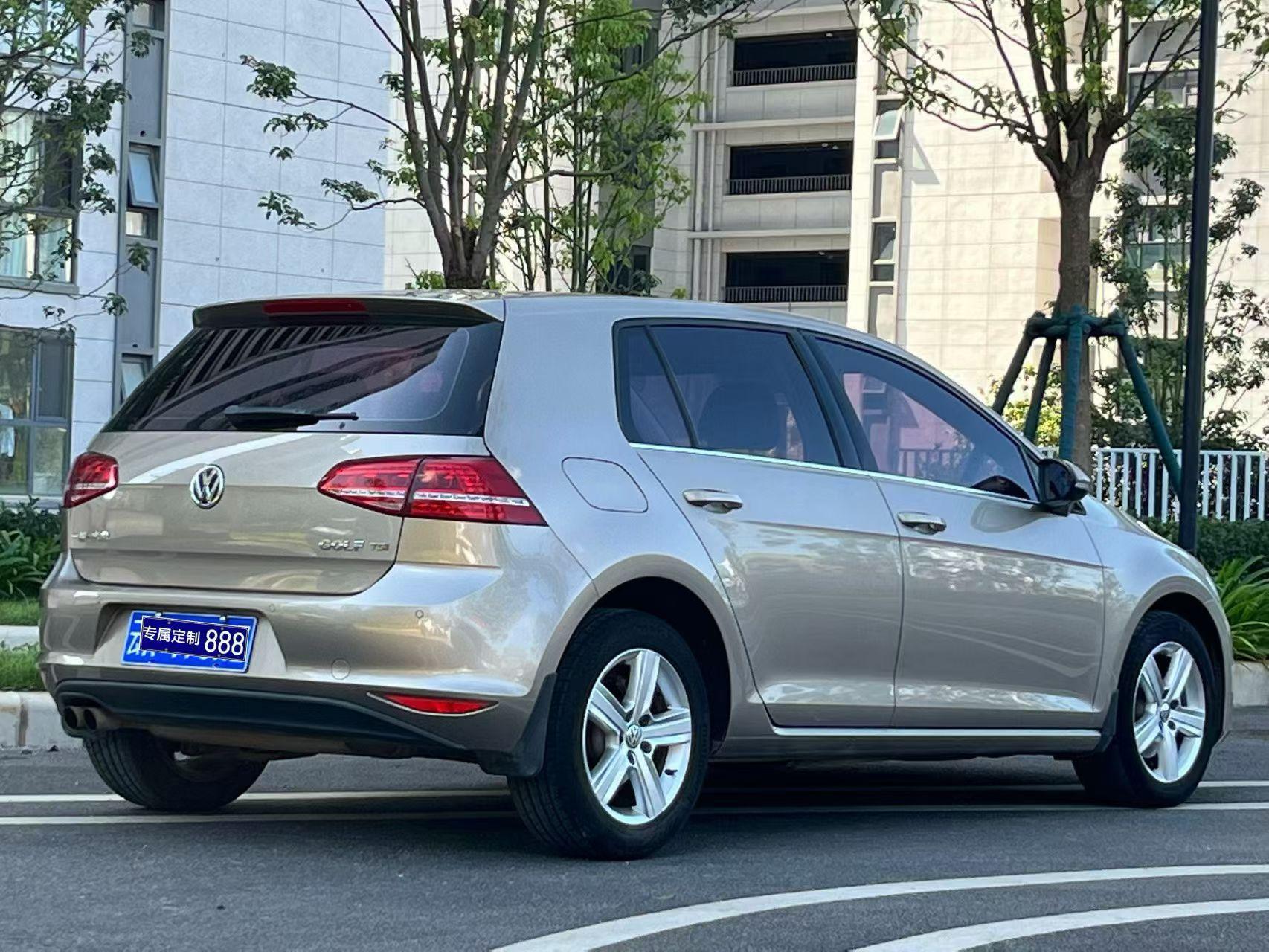Volkswagen Golf Sportsvan 2015 thumb 3