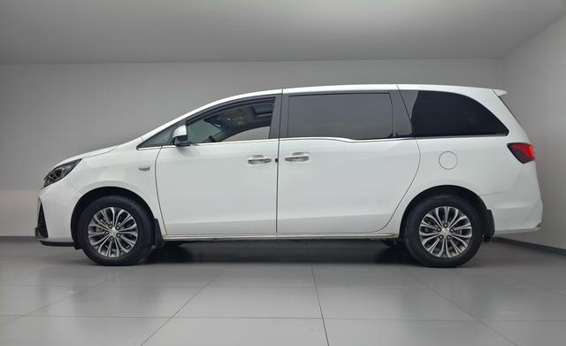 Buick GL8 2023 thumb 2
