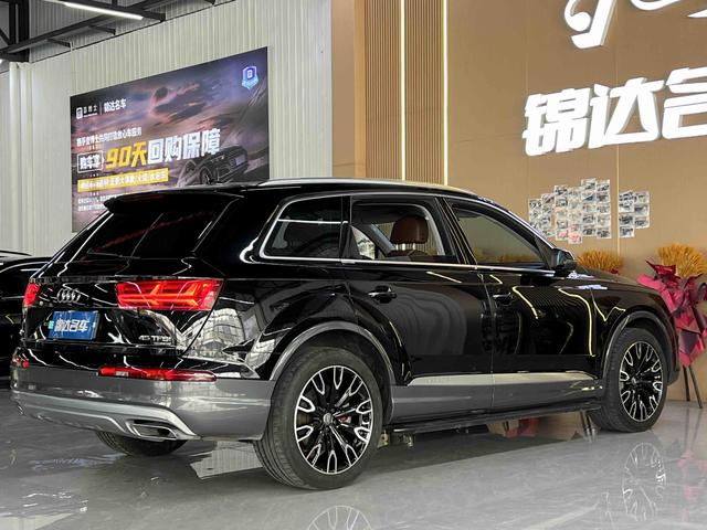 Audi Q7 2018 thumb 2