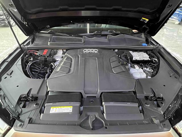 Audi Q7 2018 thumb 3