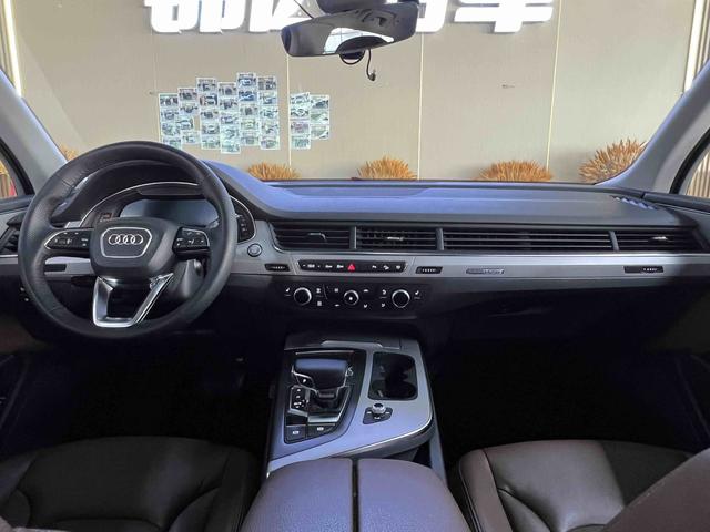 Audi Q7 2018 thumb 6