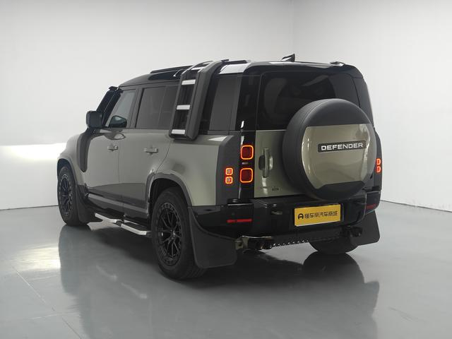 Land Rover Defender 2023 thumb 3