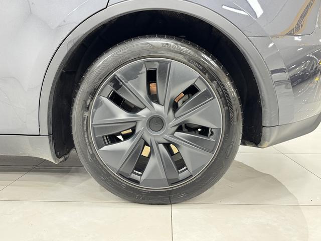 Tesla Model Y 2024 thumb 7