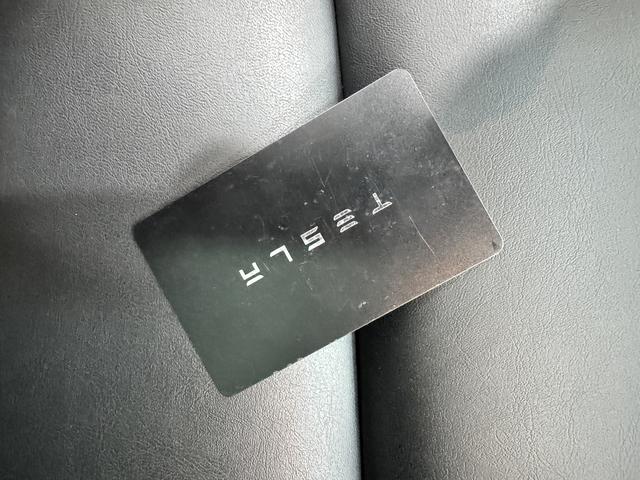 Tesla Model Y 2024 thumb 9