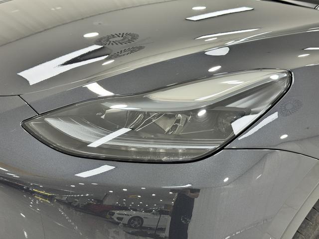 Tesla Model Y 2024 thumb 10