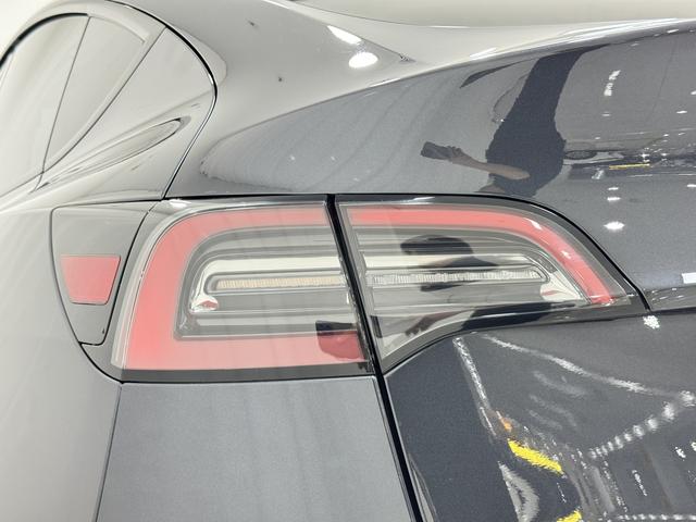 Tesla Model Y 2024 thumb 11