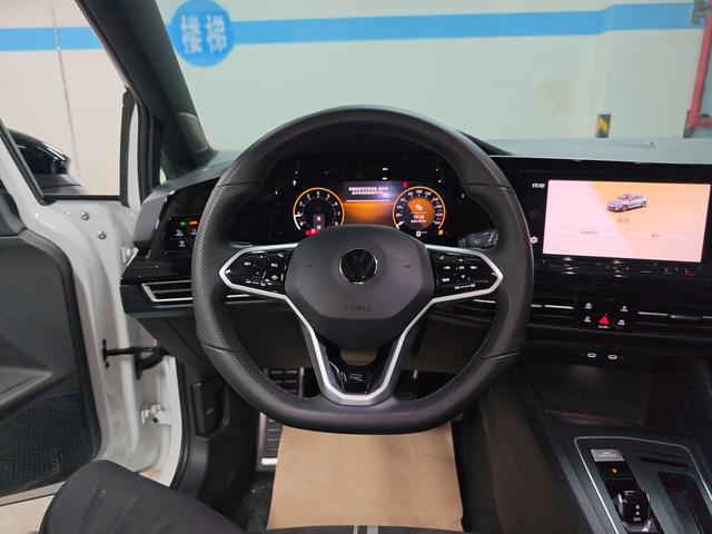 Volkswagen Golf Sportsvan 2023 thumb 6