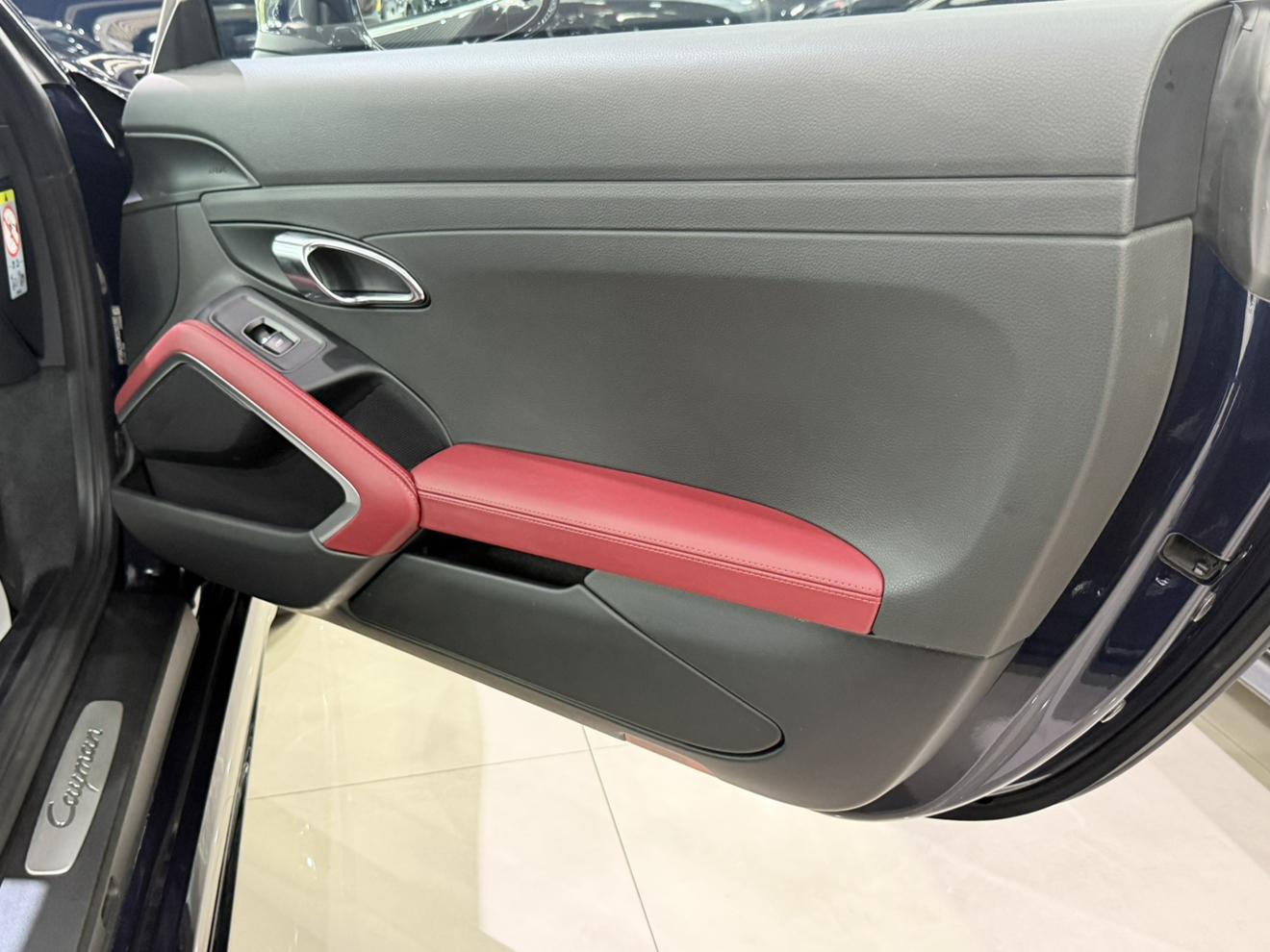 Porsche 718 2018 thumb 12