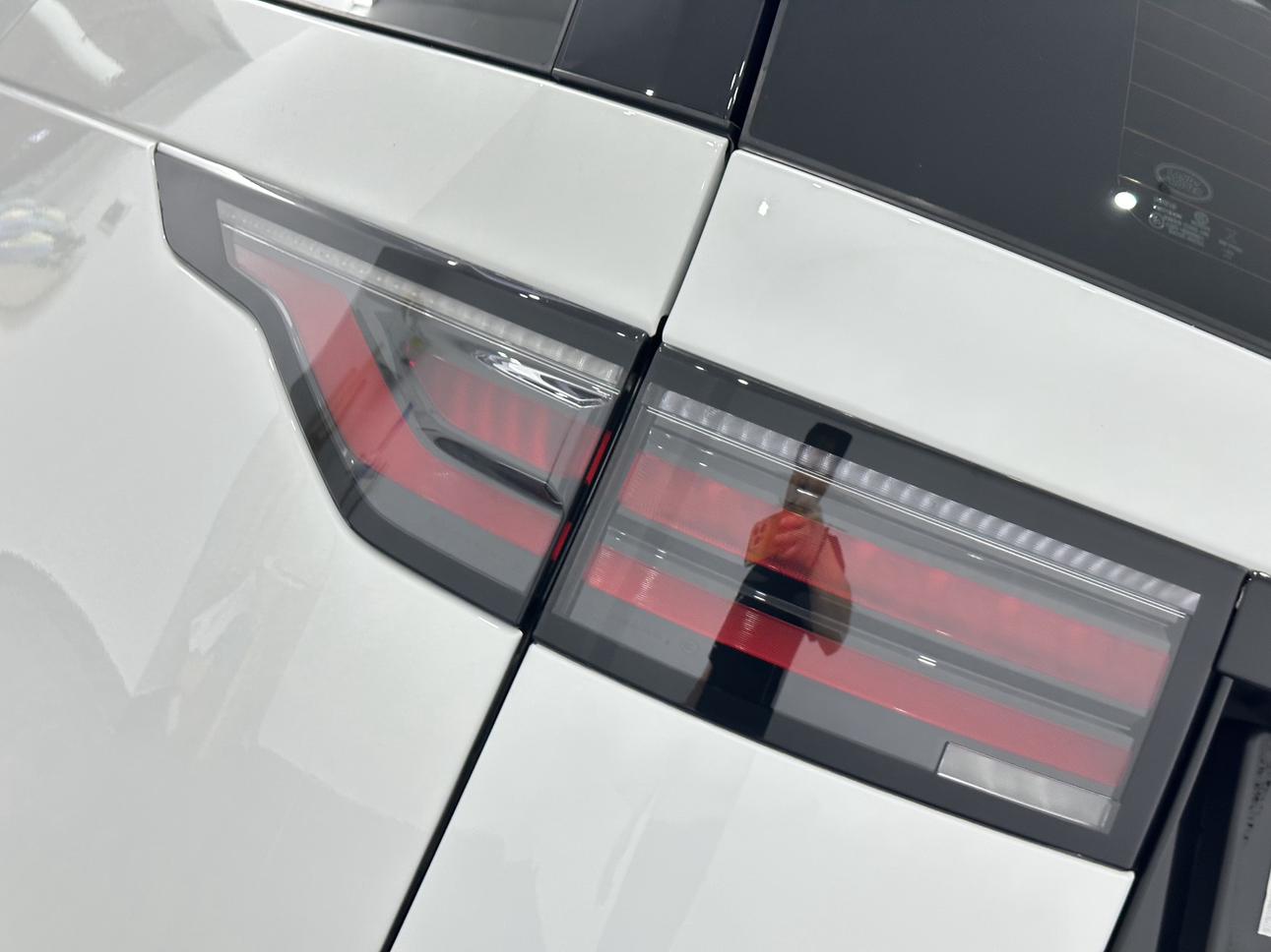 Land Rover Discovery 2021 thumb 8