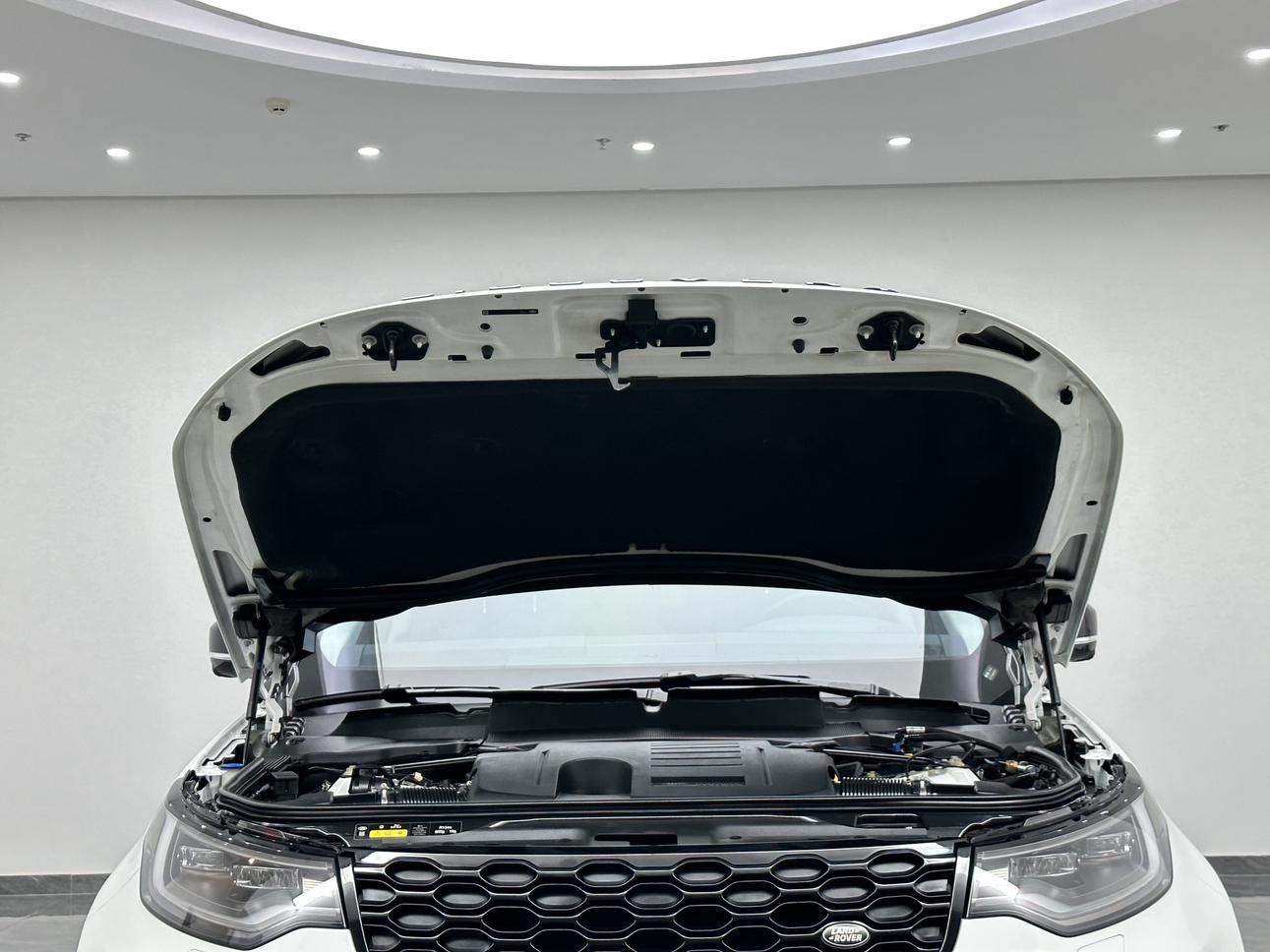 Land Rover Discovery 2021 thumb 12