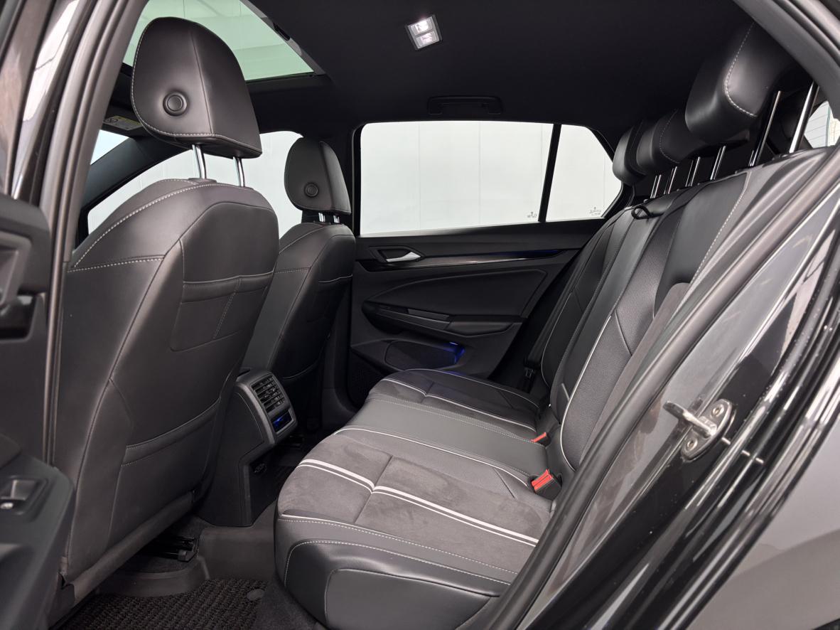 Volkswagen Golf Sportsvan 2023 thumb 9