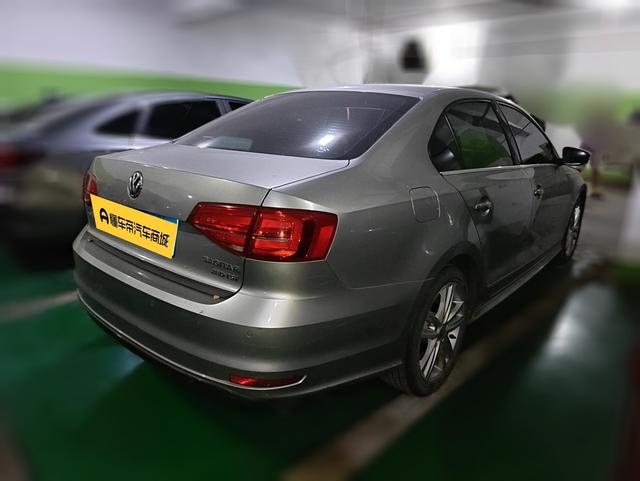 Volkswagen Sagitar 2018 thumb 2
