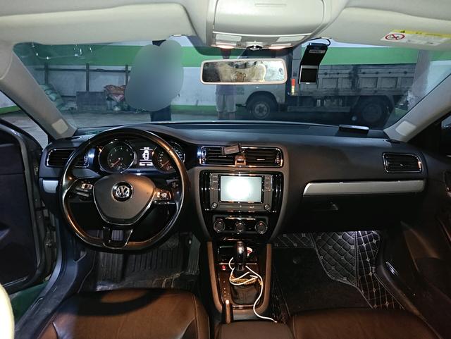 Volkswagen Sagitar 2018 thumb 8