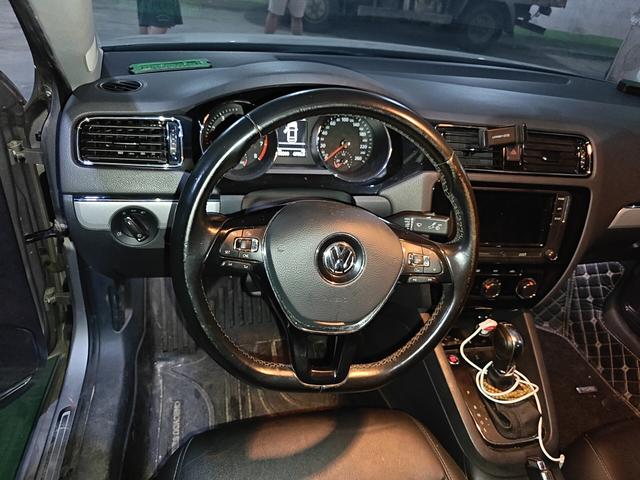 Volkswagen Sagitar 2018 thumb 9