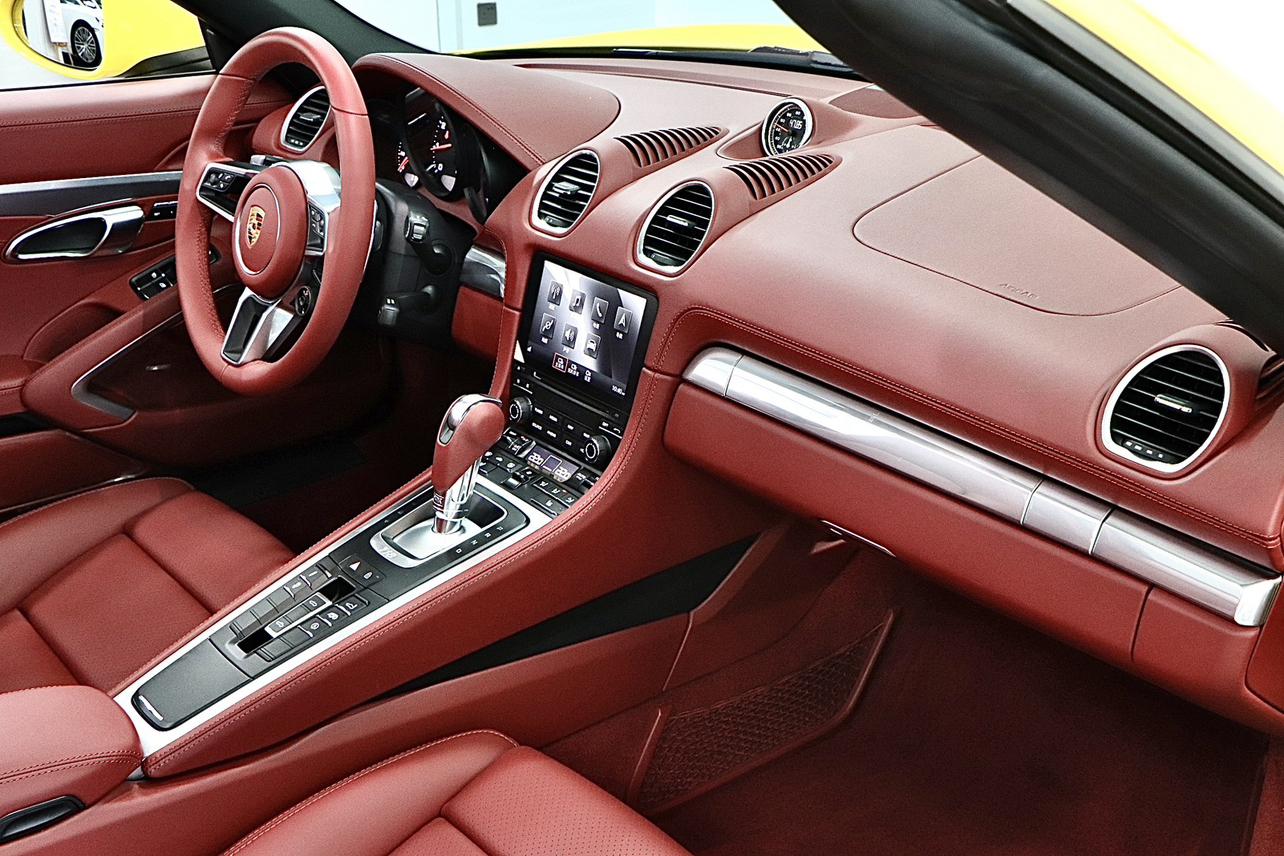 Porsche 718 2022 thumb 10