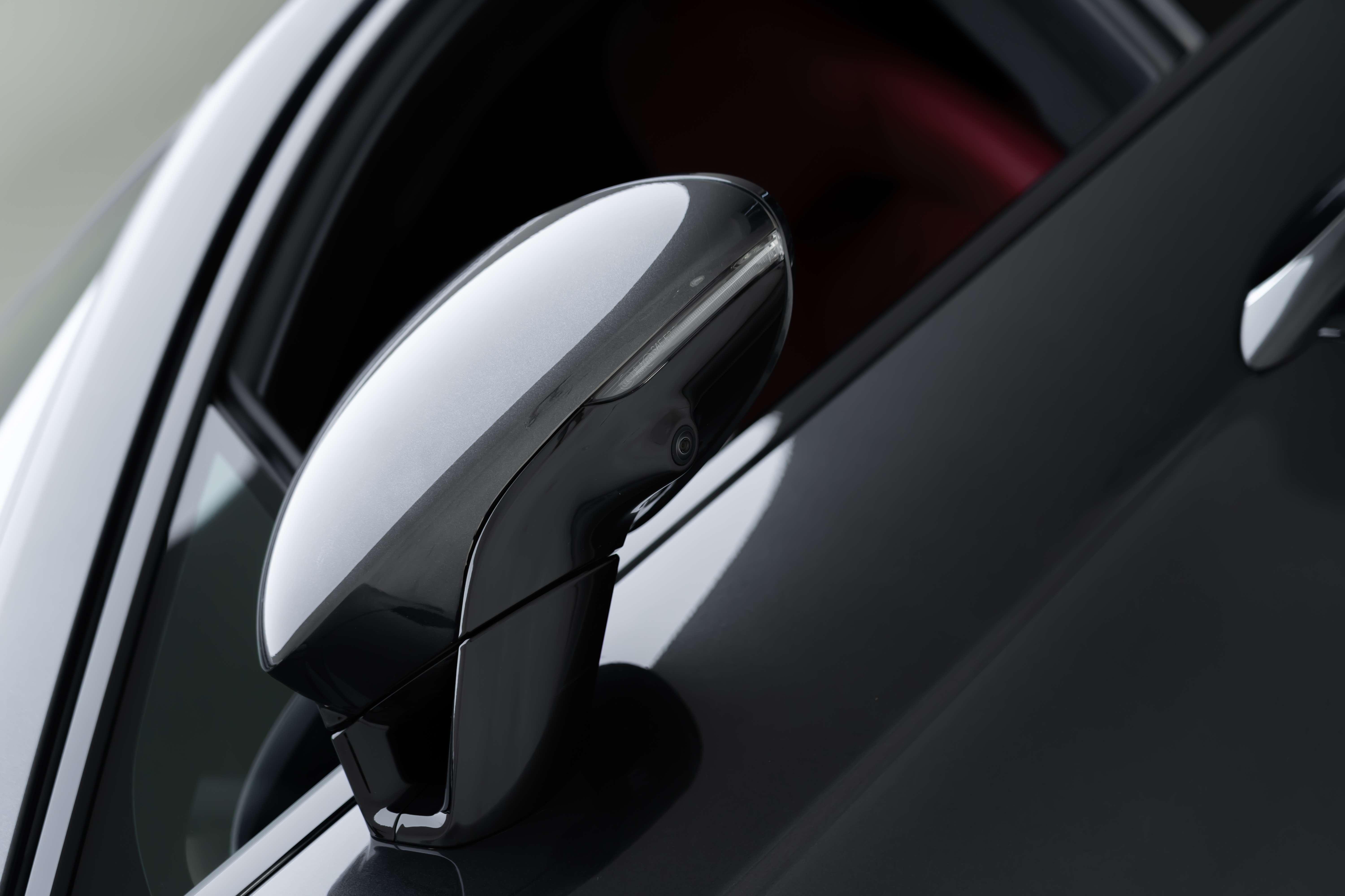 Porsche Panamera 2025 thumb 5