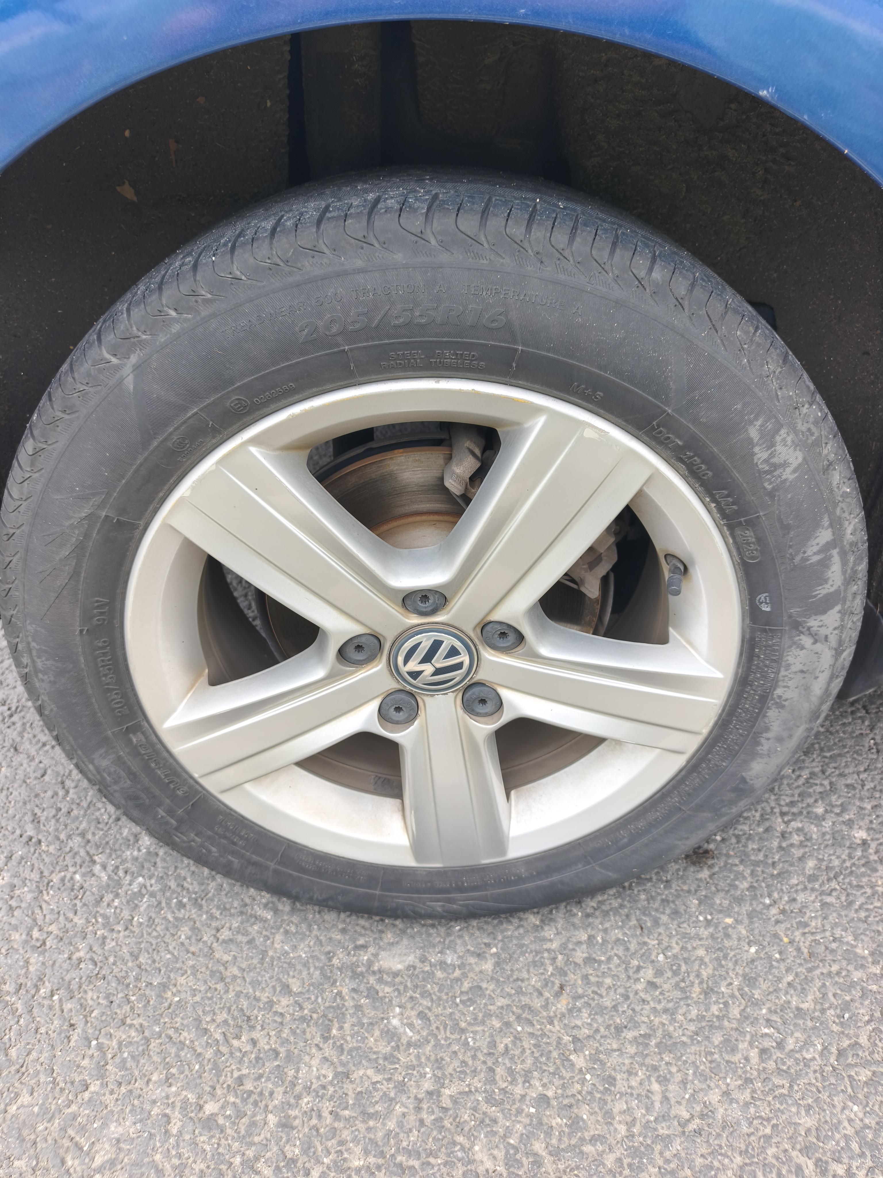 Volkswagen Golf Sportsvan 2015 thumb 5