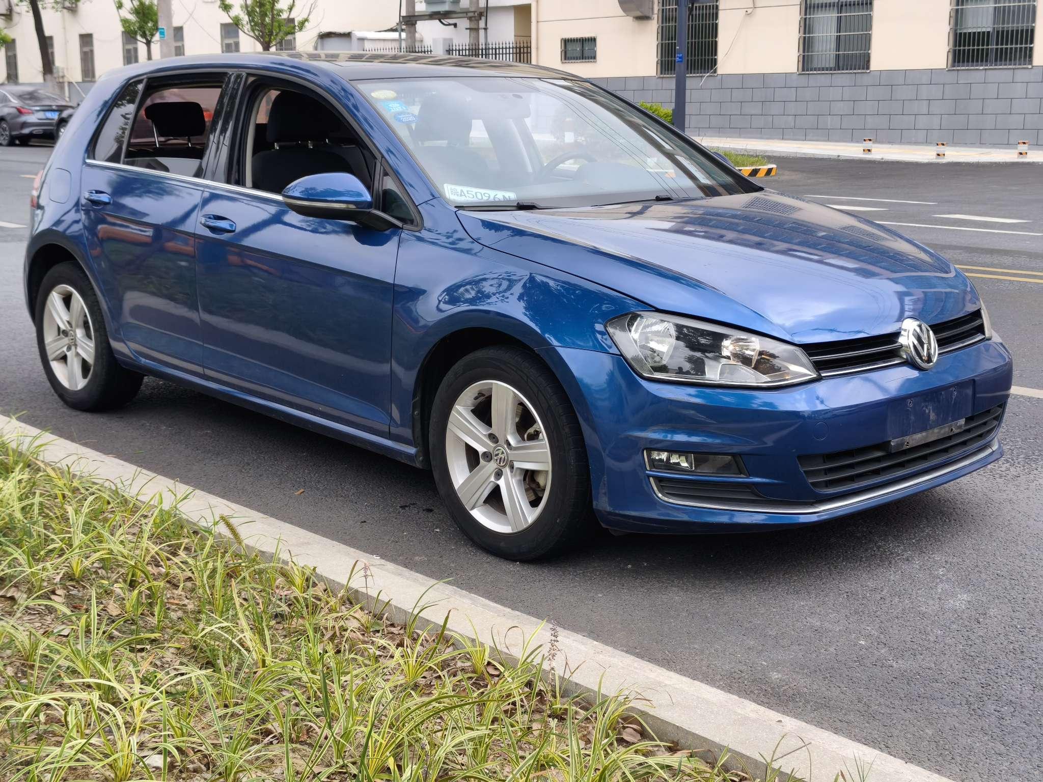 Volkswagen Golf Sportsvan 2015 thumb 10