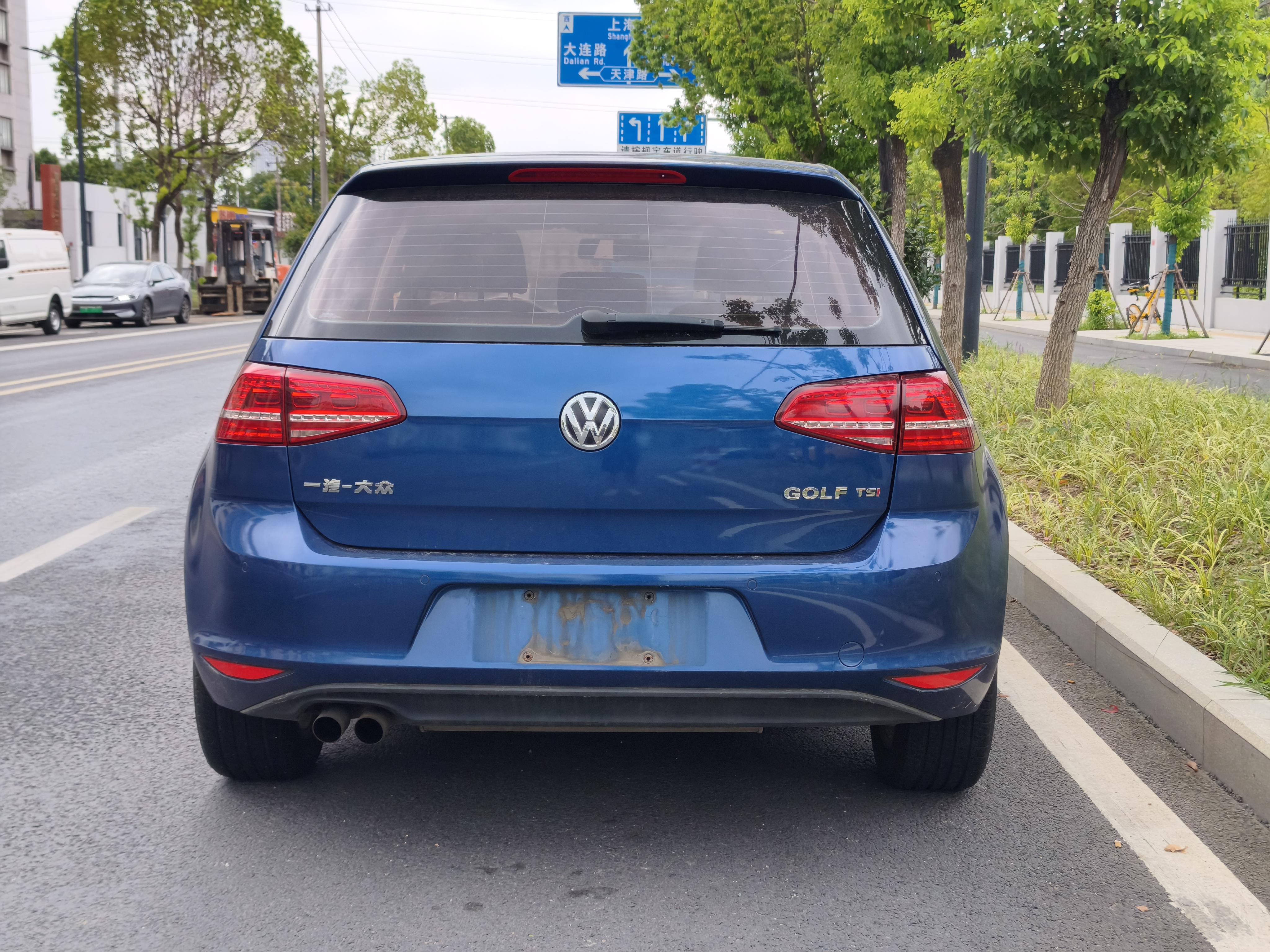 Volkswagen Golf Sportsvan 2015 thumb 12