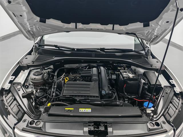 Volkswagen Sagitar 2022 thumb 8