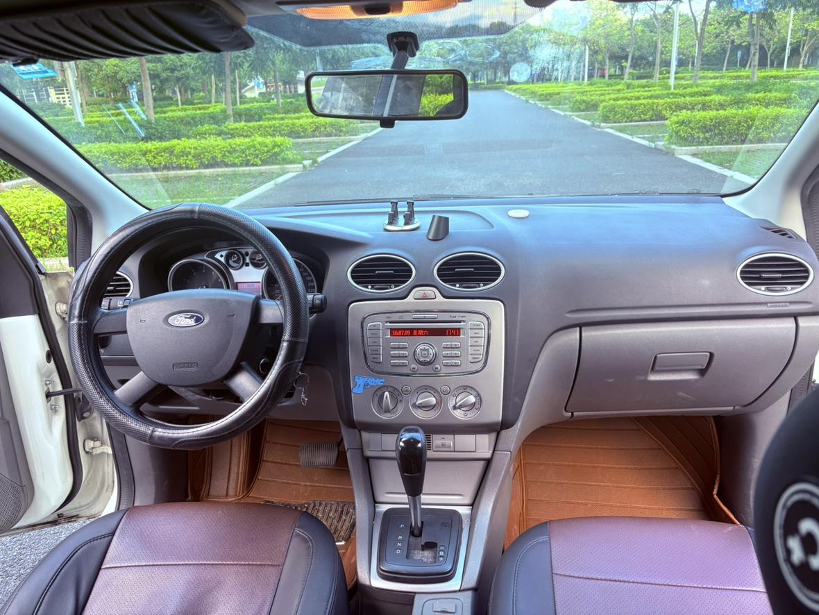 Ford Focus ST 2013 thumb 4
