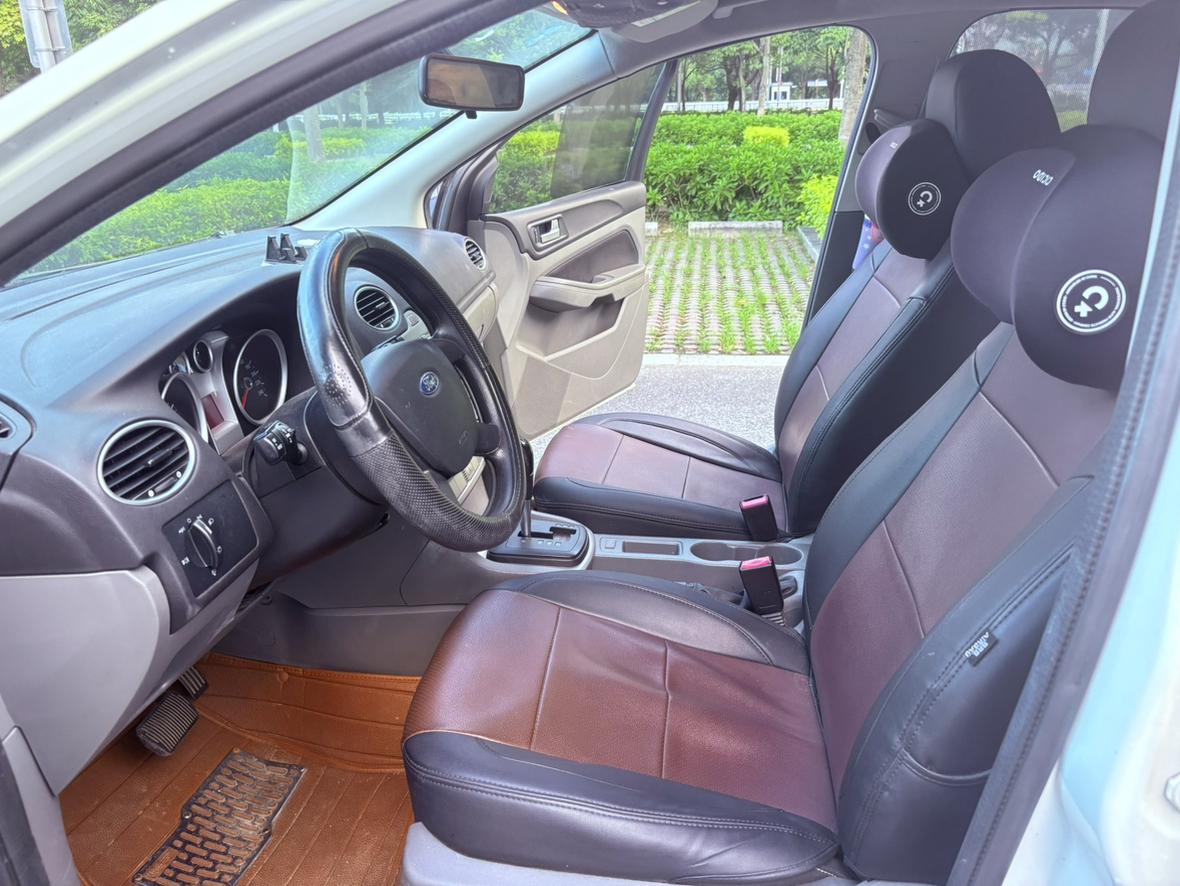 Ford Focus ST 2013 thumb 5