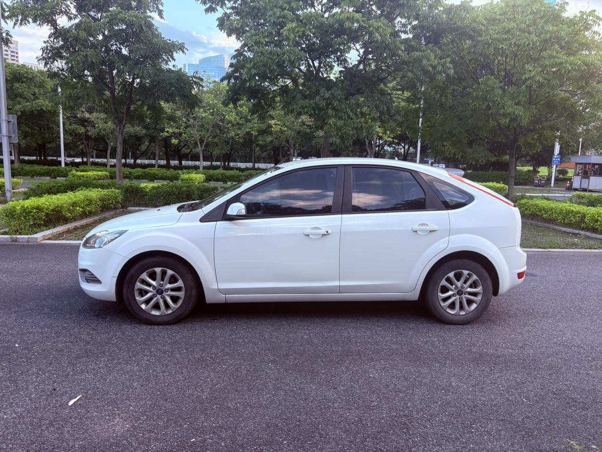 Ford Focus ST 2013 thumb 10