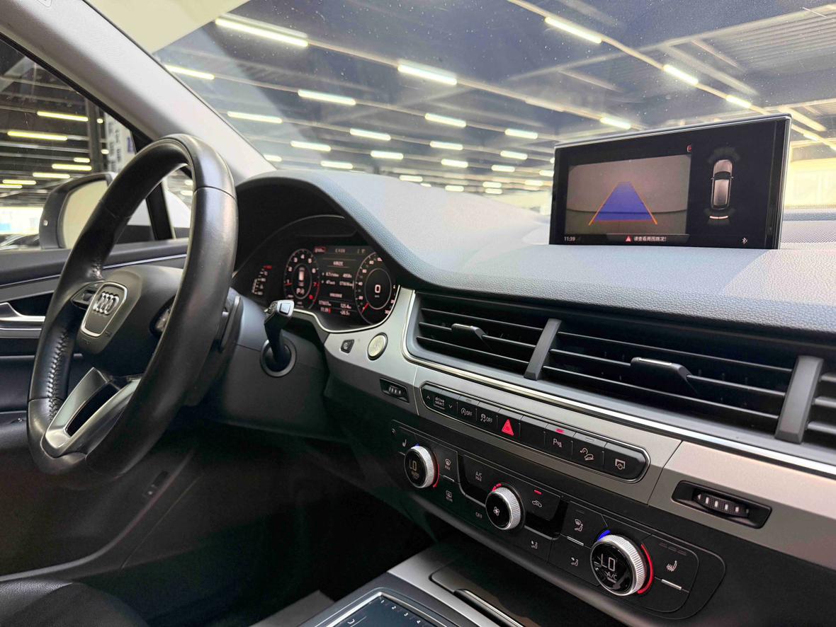 Audi Q7 2019 thumb 6