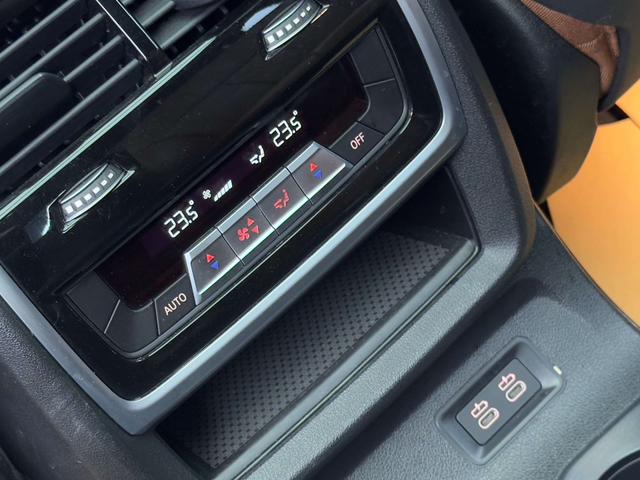 BMW X7 2021 thumb 4