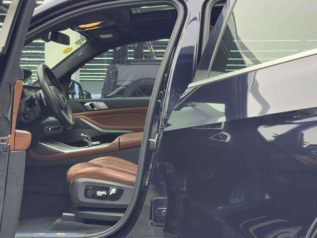 BMW X7 2021 thumb 7