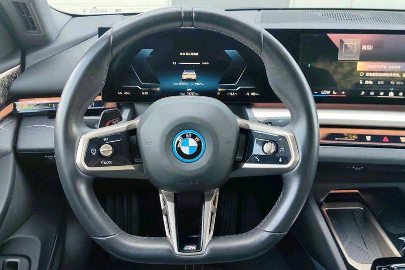 BMW i5 2024 thumb 10