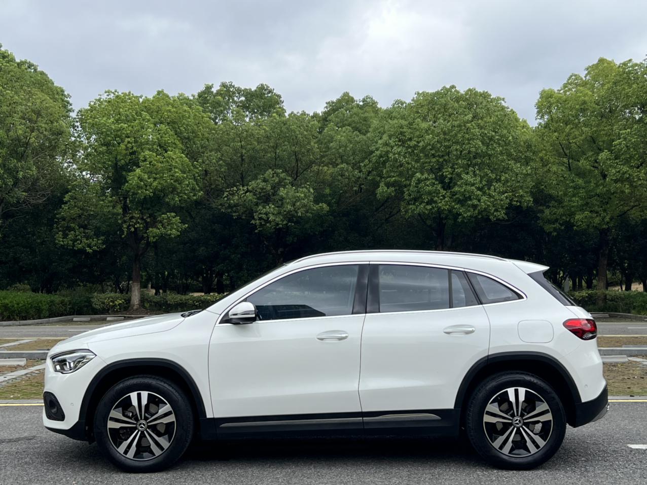 Mercedes-Benz GLA 2022 thumb 2