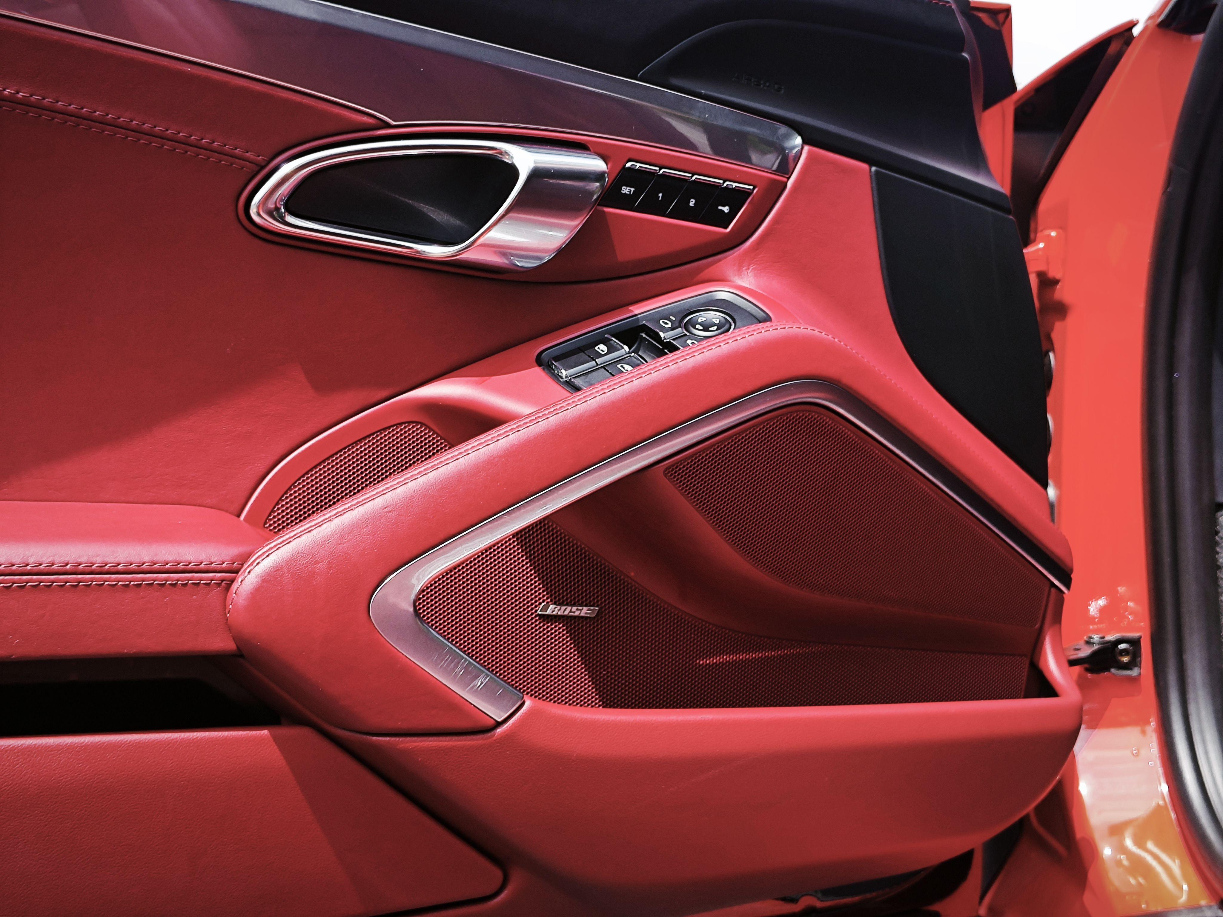Porsche 911 2016 thumb 6