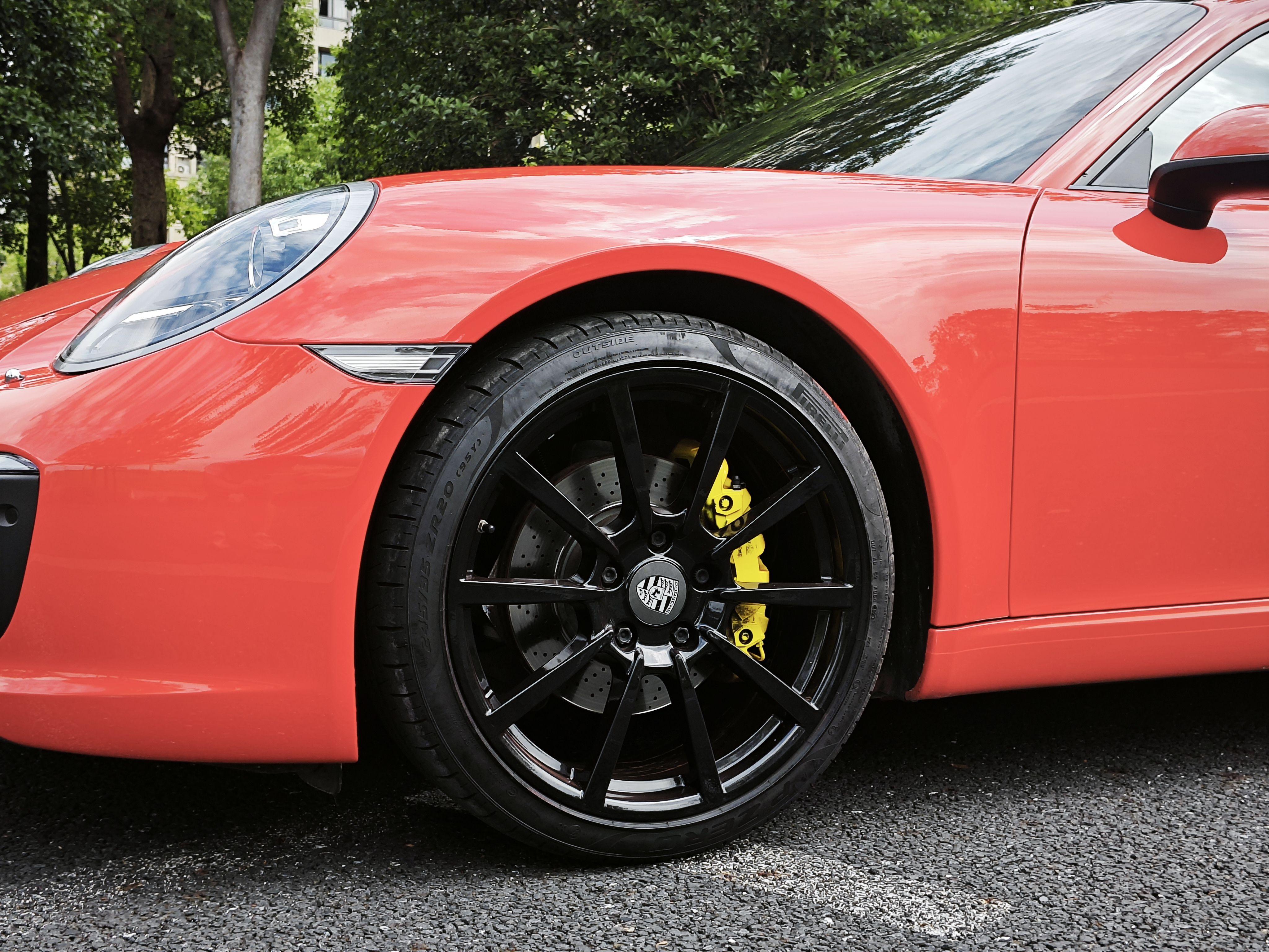 Porsche 911 2016 thumb 7