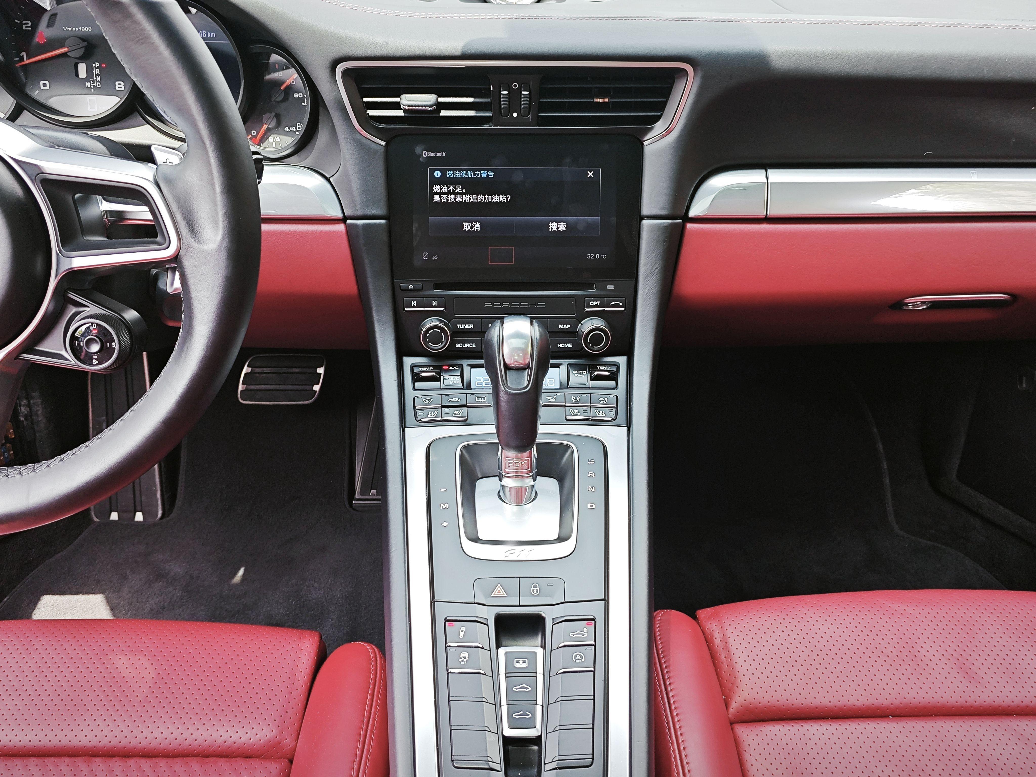 Porsche 911 2016 thumb 8